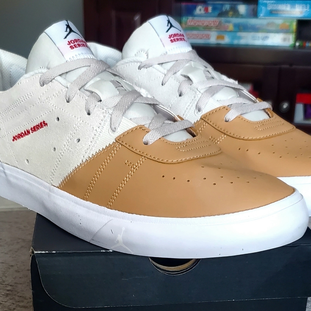 JORDAN SERIES ES "PHANTOM PRALINE" SIZE 13M DN1856-060